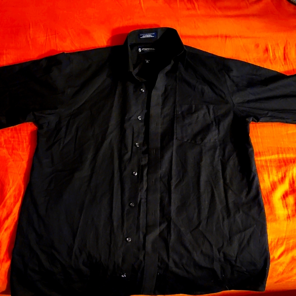 STAFFORD ESSENTIALS BLACK DRESS SHIRT 32-33